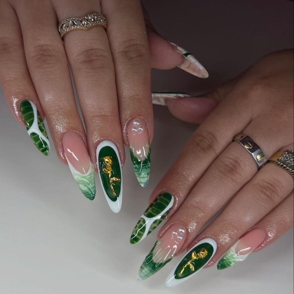 Pizadix golden accents enhance versatile nail art options
