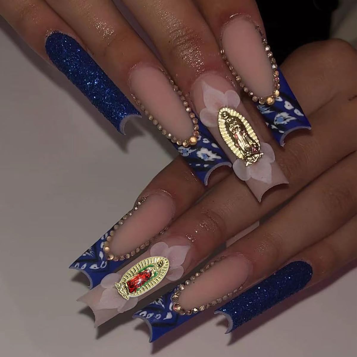 Pizadix gold heart charm provides bold focal points