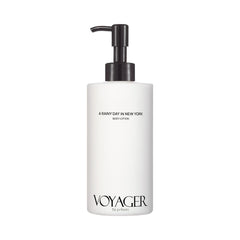 Pobam VOYAGER A bottle pour shows mineral-rich sea water for hydration.
