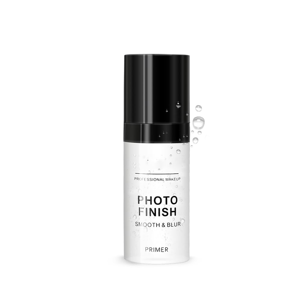 Pomcral makeup set eyeliner for clean definition and drama.