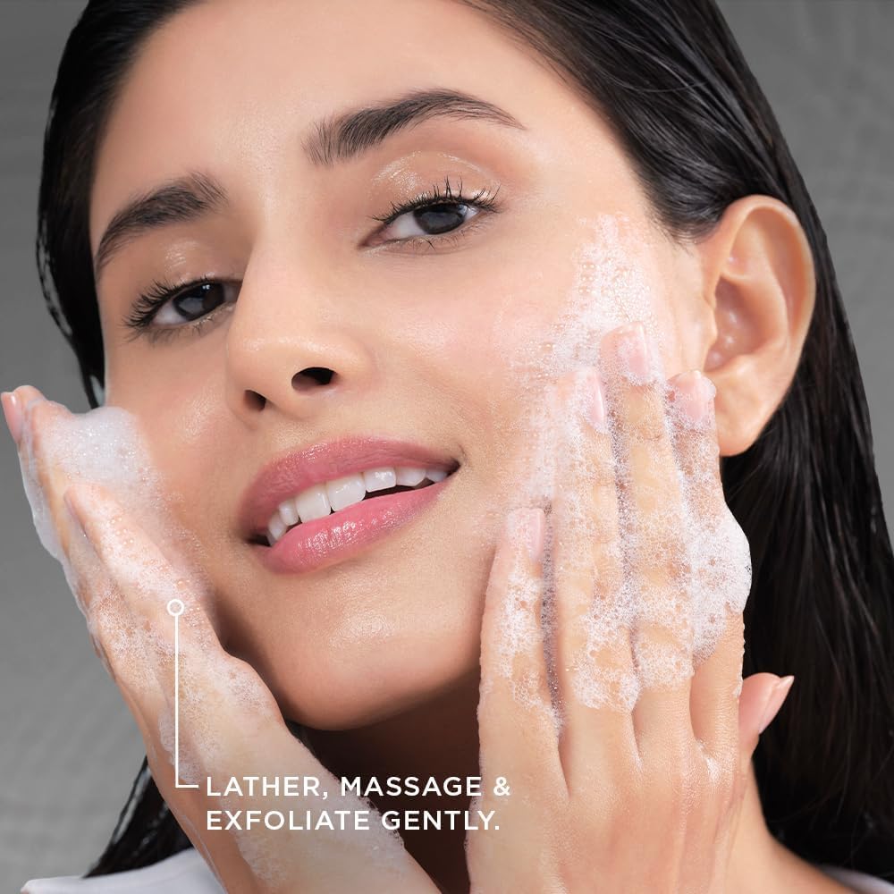 Pond's Pure White blemish reduction formulation implies smoother skin over time.