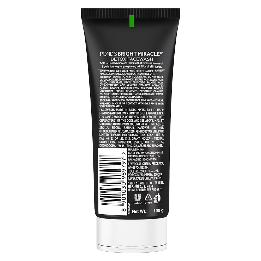 Pond's Pure White foaming cleanser close-up highlights rich lather and refreshing feel.