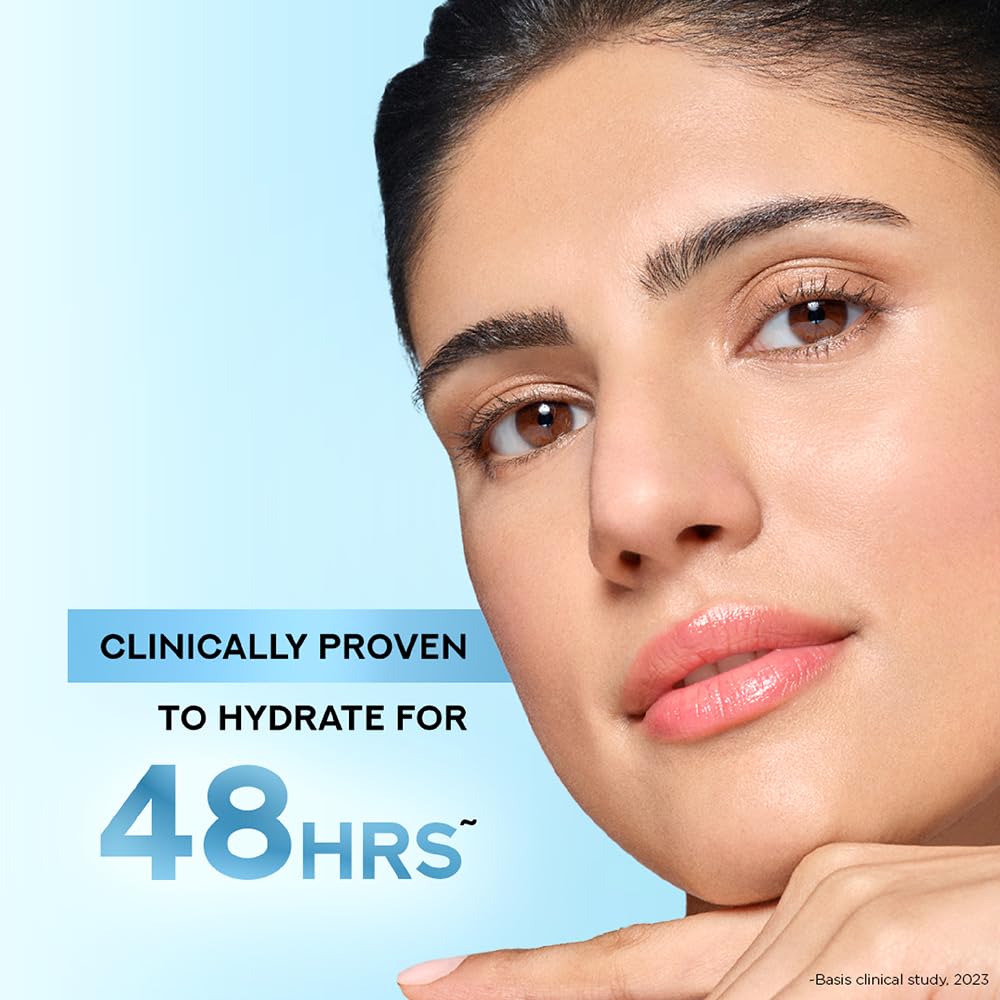 POND'S gel on skin during application, refreshing and lightweight