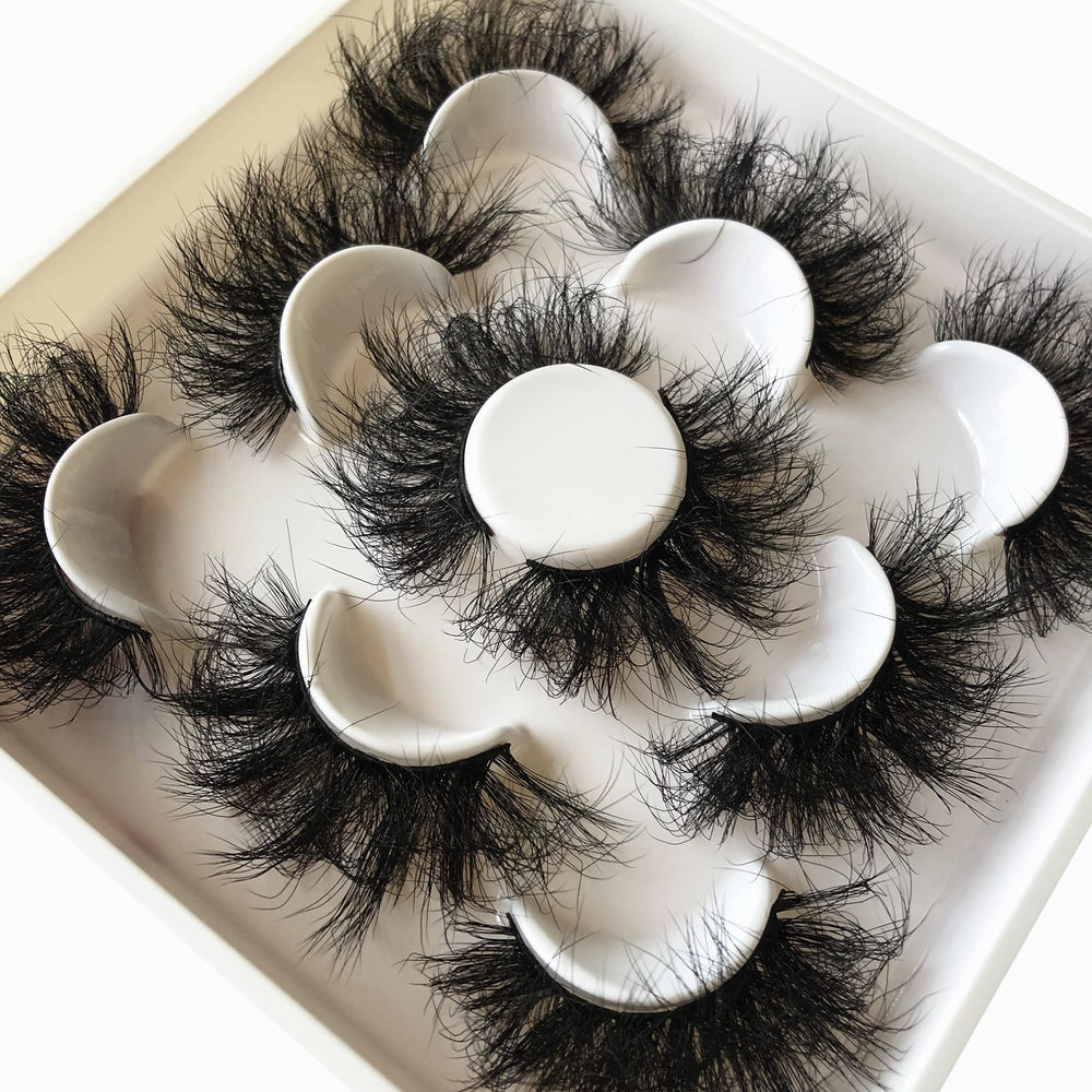 Pooplunch 8D handmade lashes closeup, multi-layered fullness with natural curls.