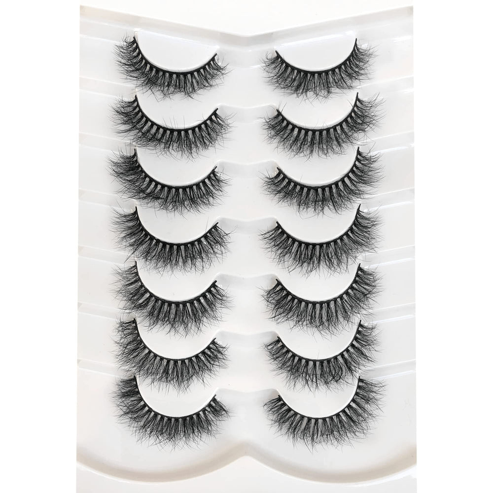 Pooplunch 8D silky lash for a natural flutter and soft feel.