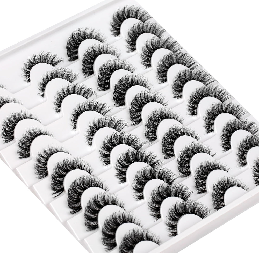 Pooplunch easy-to-apply lashes for quick morning routines.