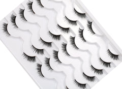 Pooplunch half lashes in cat-eye style with comfortable band.