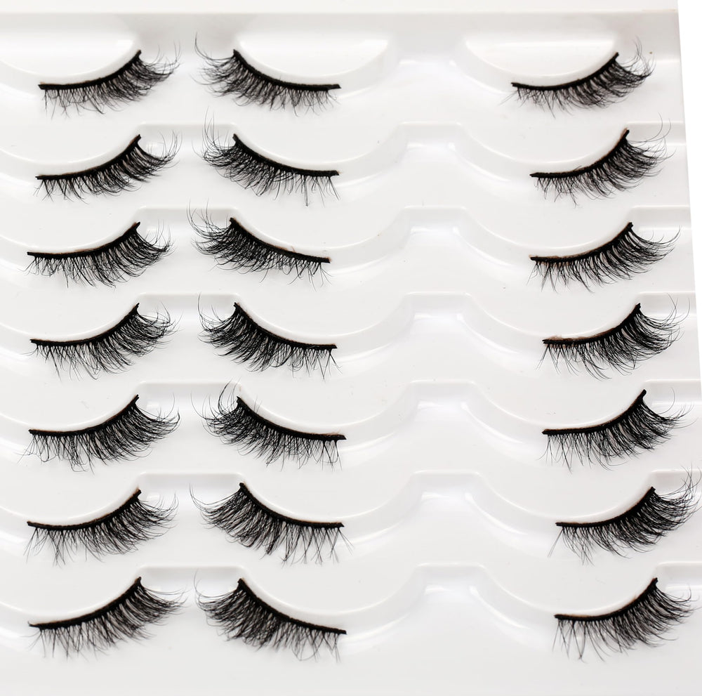 Pooplunch half lashes deliver subtle drama with natural lift.