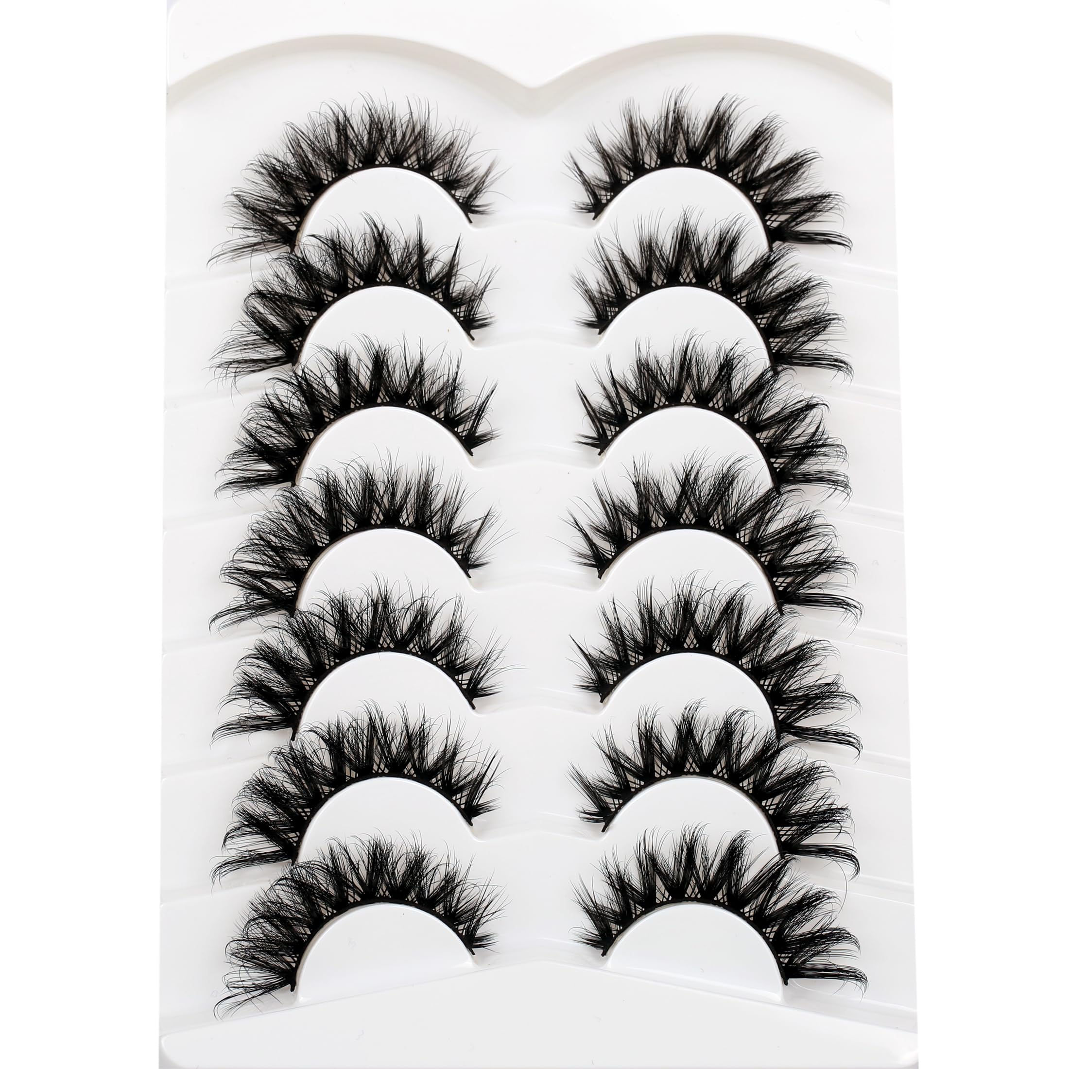 Pooplunch natural-look lashes enhance everyday eyes with subtle glamour.