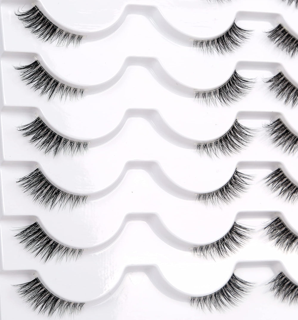 Pooplunch soft lashes blend naturally for daywear.