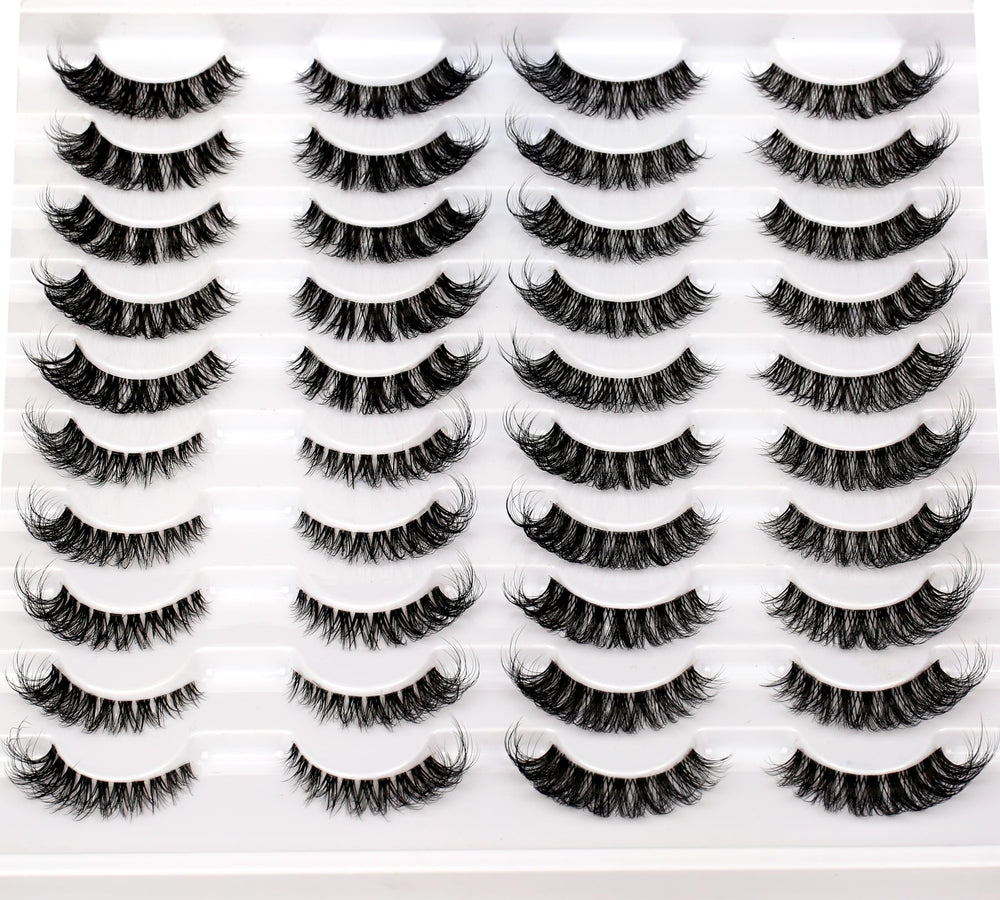 Pooplunch transparent-band lashes blend seamlessly for all-day wear.