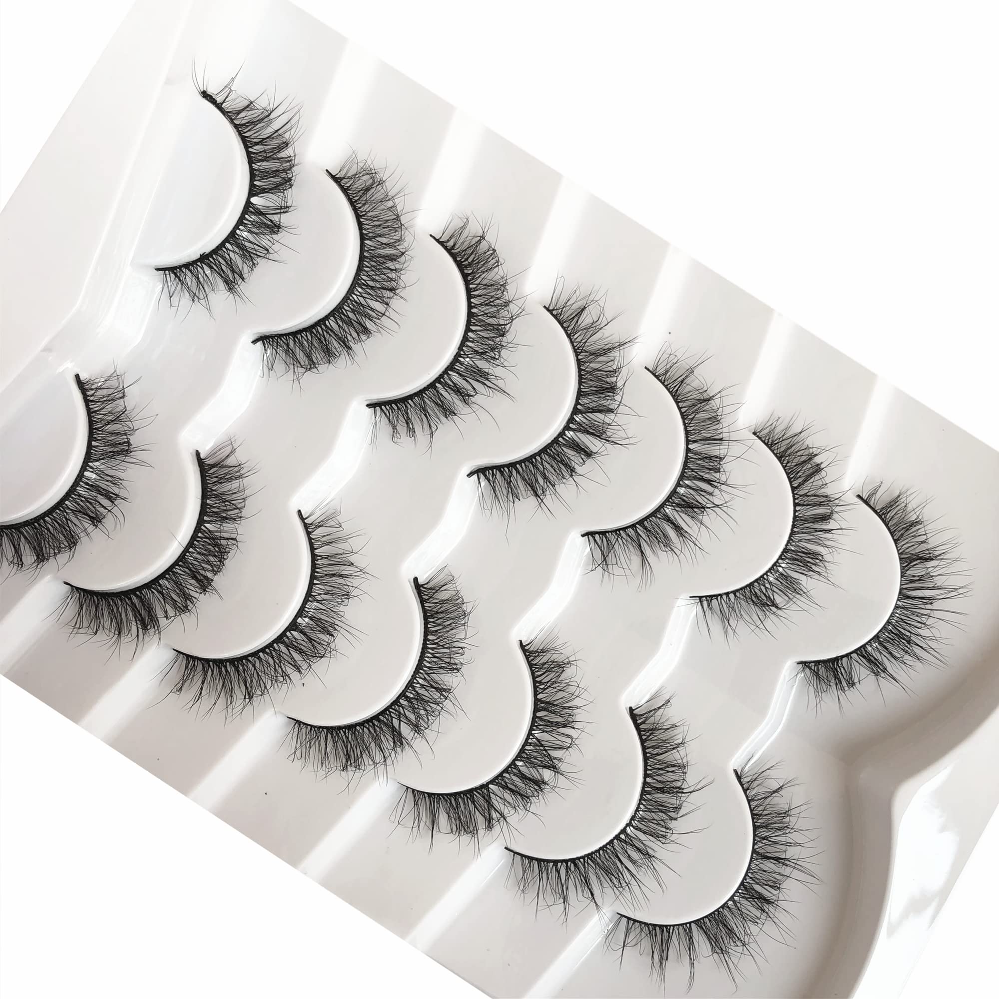Pooplunch vegan cruelty-free lashes close-up for ethical beauty.