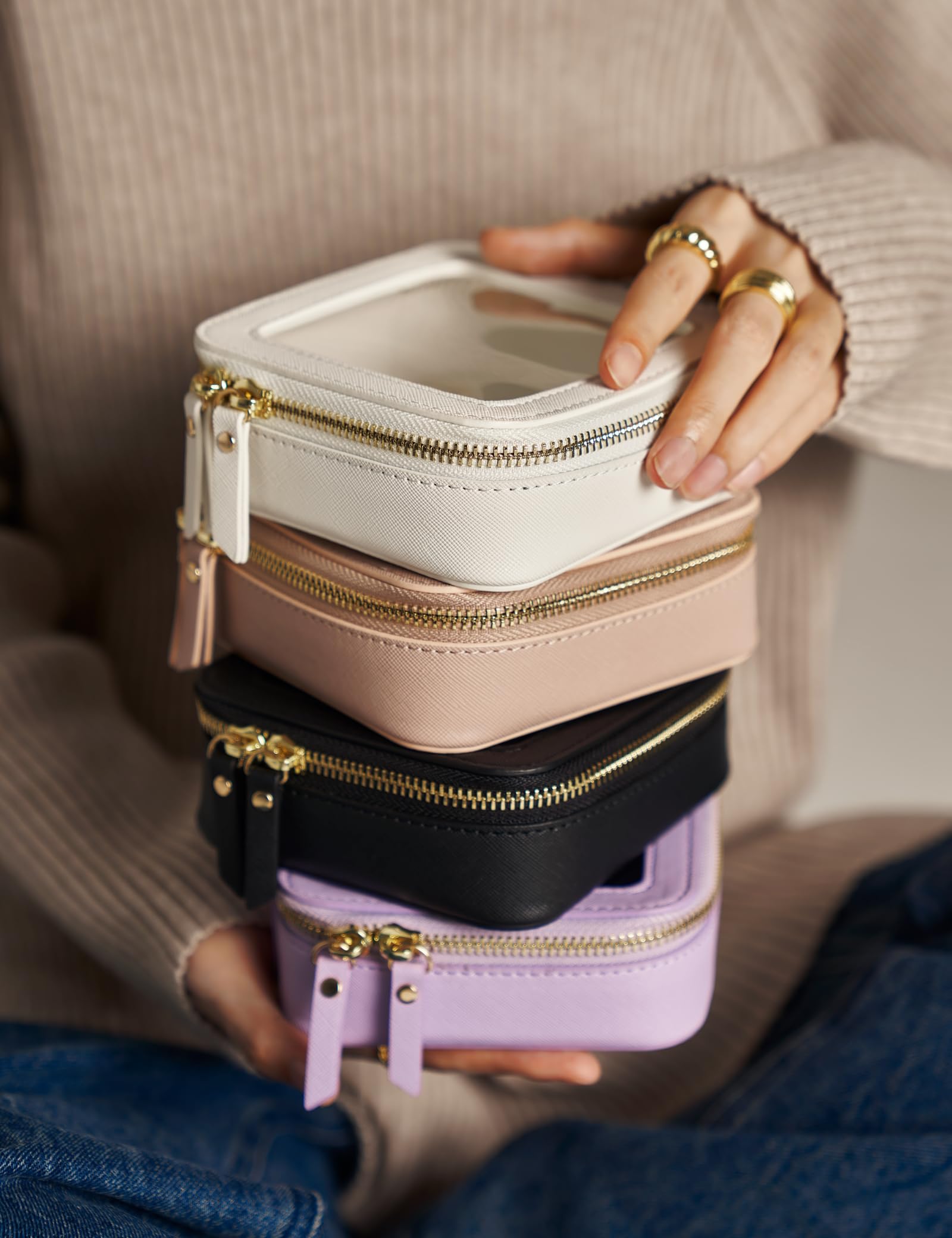 Popvibe clear exterior enables quick checks of contents at a glance.