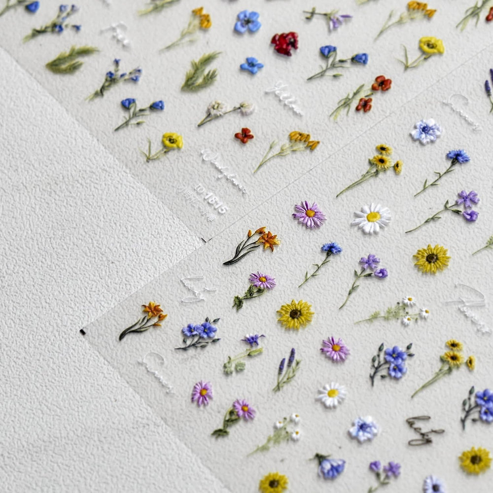 POWPOP summer design nails featuring daisies for vibrant manicures.