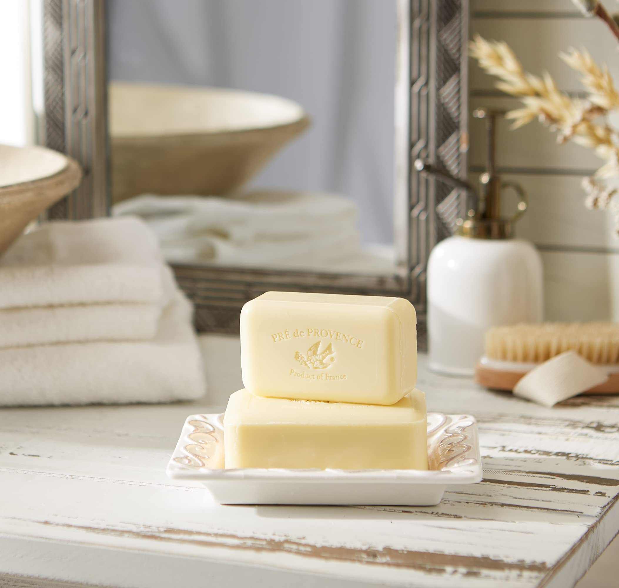 Pre de Provence artisanal soap bar luxury lather closeup demonstrates creamy foam.