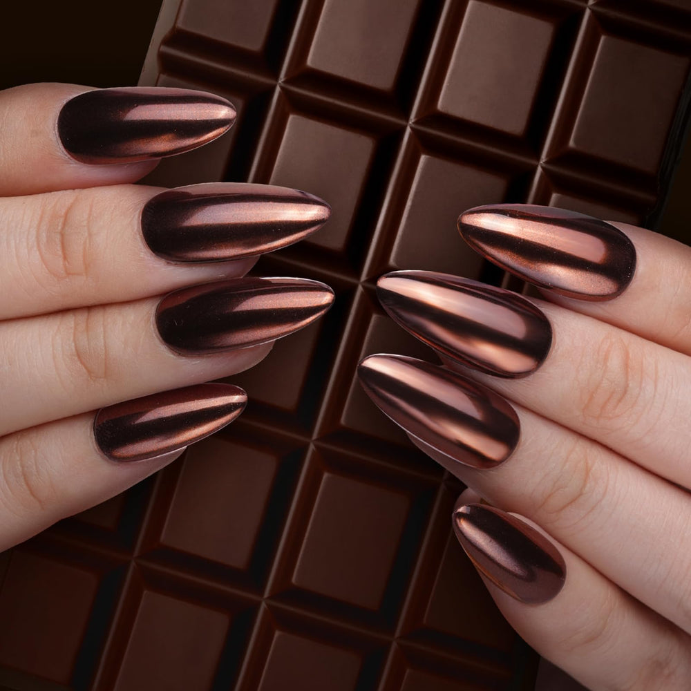 Pretty Diva mirror chrome nail finish delivers shiny salon-grade results