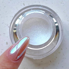 PrettyDiva Moonlight Chrome Nail Powder jar with iridescent finish for dramatic nails.