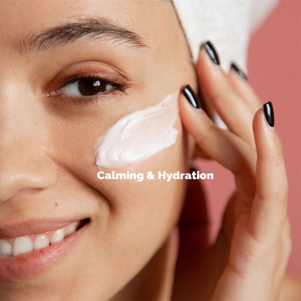 Hyaluronic acid visuals in PRETTYSKIN cream indicating deep hydration core.