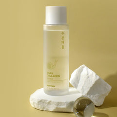 PRETTYSKIN Moisturizing Toner bottle pour action delivers light hydration without heaviness.