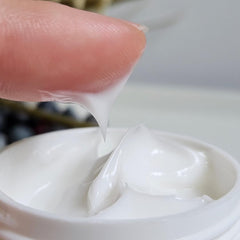 Prime Prometics PrimeEyes Hydrate being applied to the under-eye area to reduce puffiness.