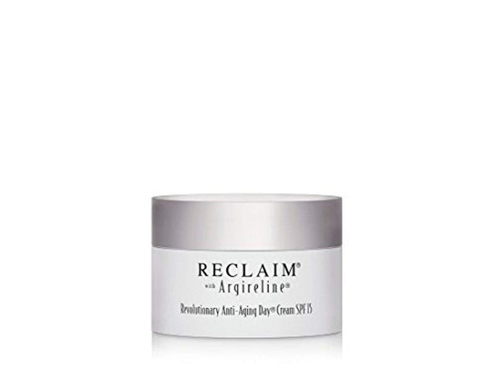 Principal Secret Reclaim face cream applying on skin for hydration and anti-aging benefits.