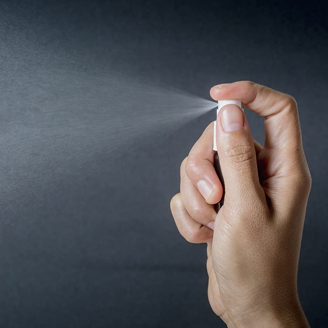 Probiotic Action Clarity in Balance usage tips graphic for easy daily misting