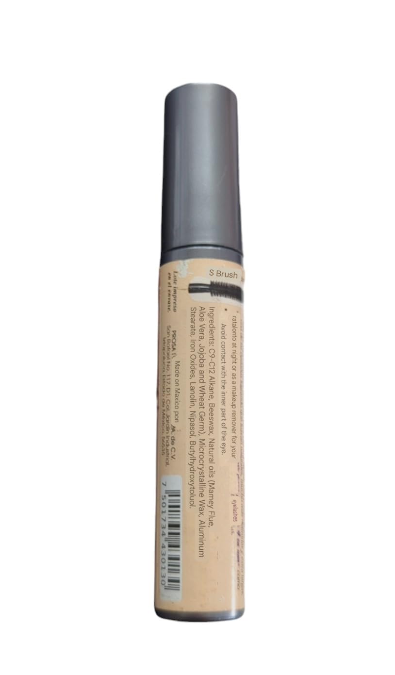 Prosa mascara brush close-up shows precise lift and separated lash definition.