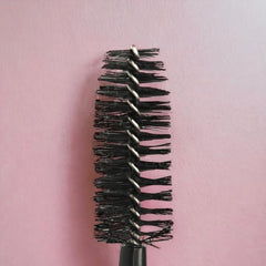 Prosa silicone brush close-up highlights precise separation and smooth application