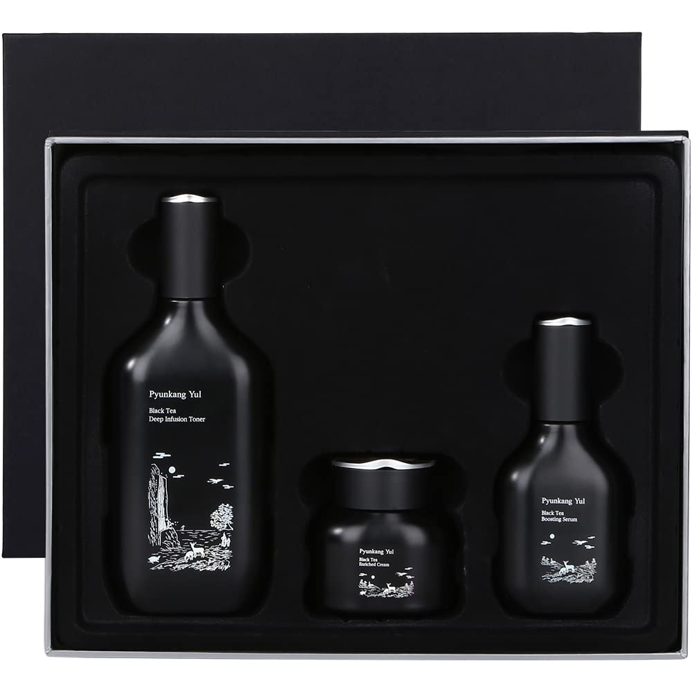 Pyunkang Yul Black Tea Boosting Serum provides nourishing support.