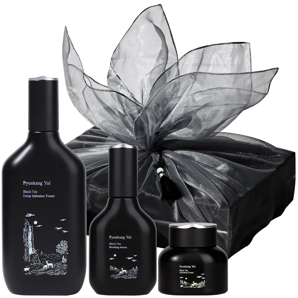 Pyunkang Yul Black Tea Infusion Toner bottle boosts hydration.