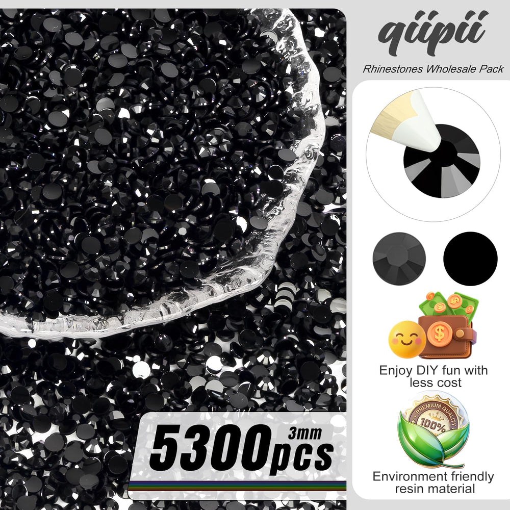 Qiipii jelly rhinestones for nails and nail art shimmer.