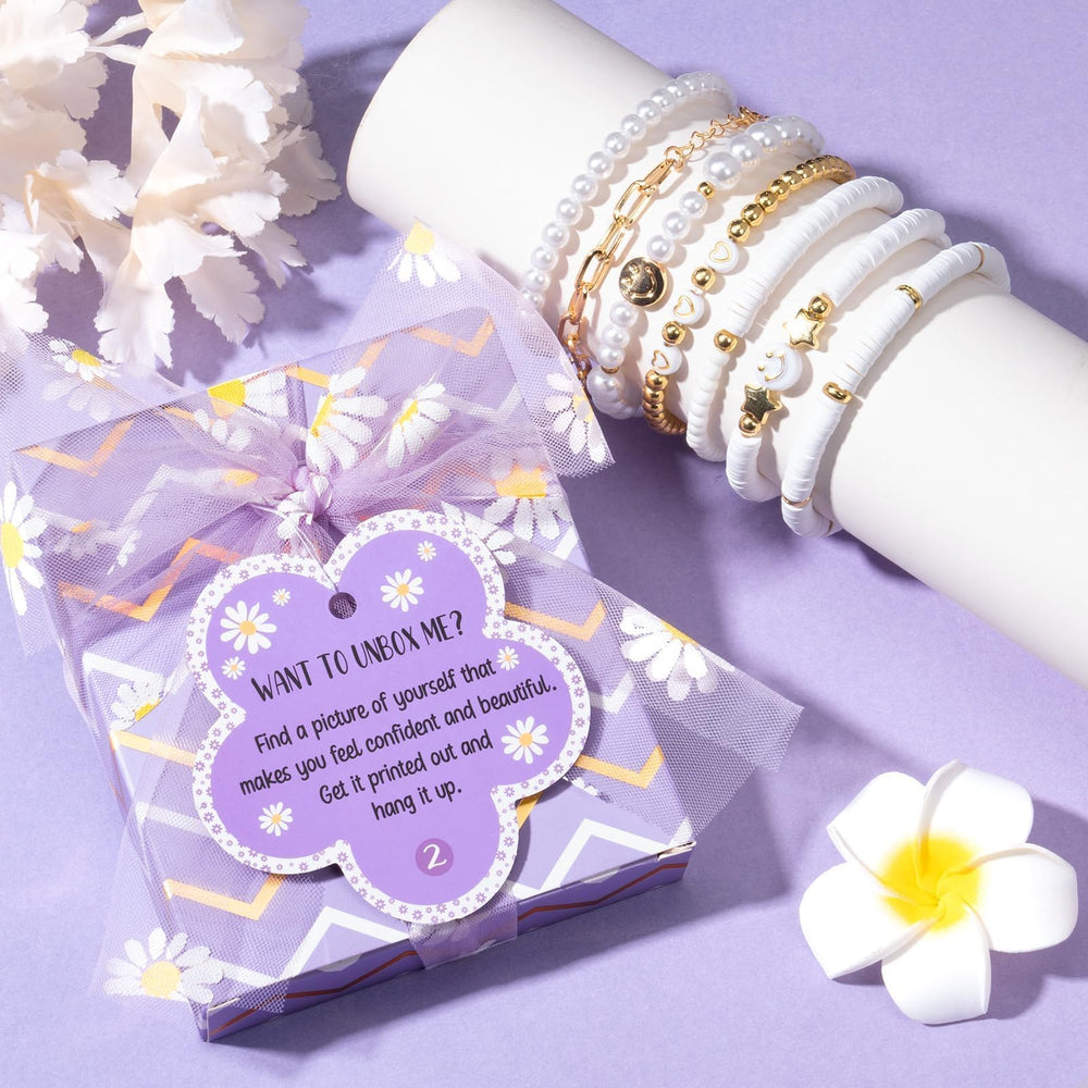 Qinline gift-wrapped boxes, elegant presentation ready for gifting.