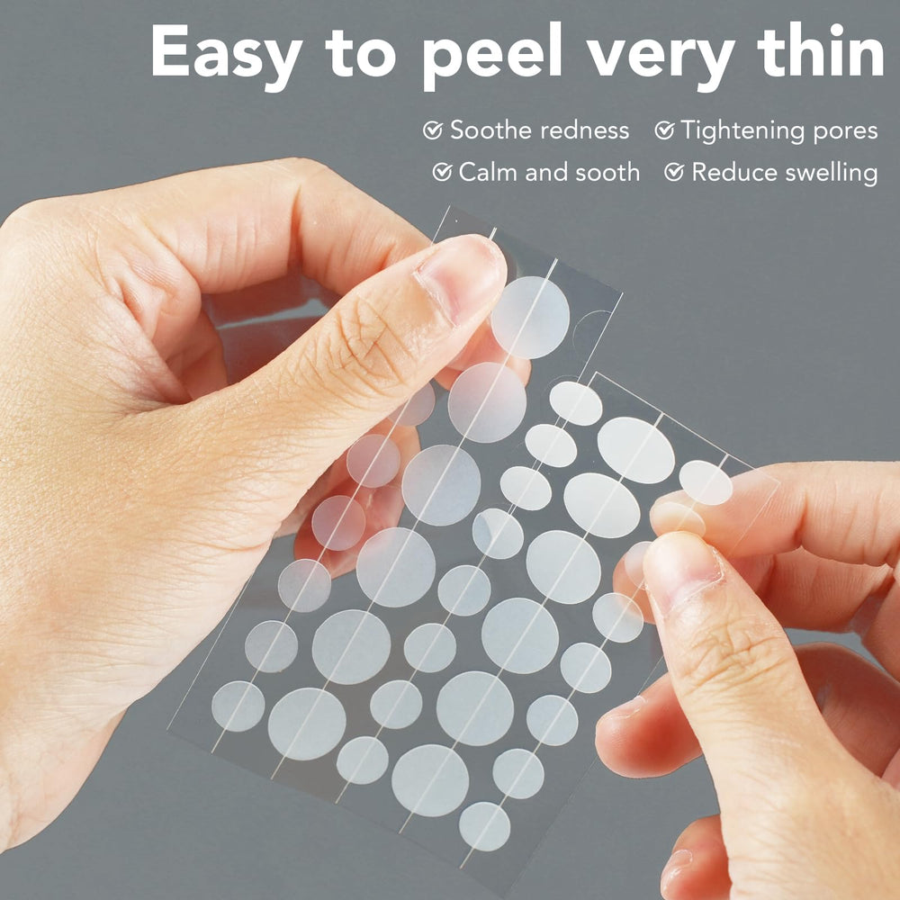Qmakup pimple patches applied to the face, discreet and breathable.