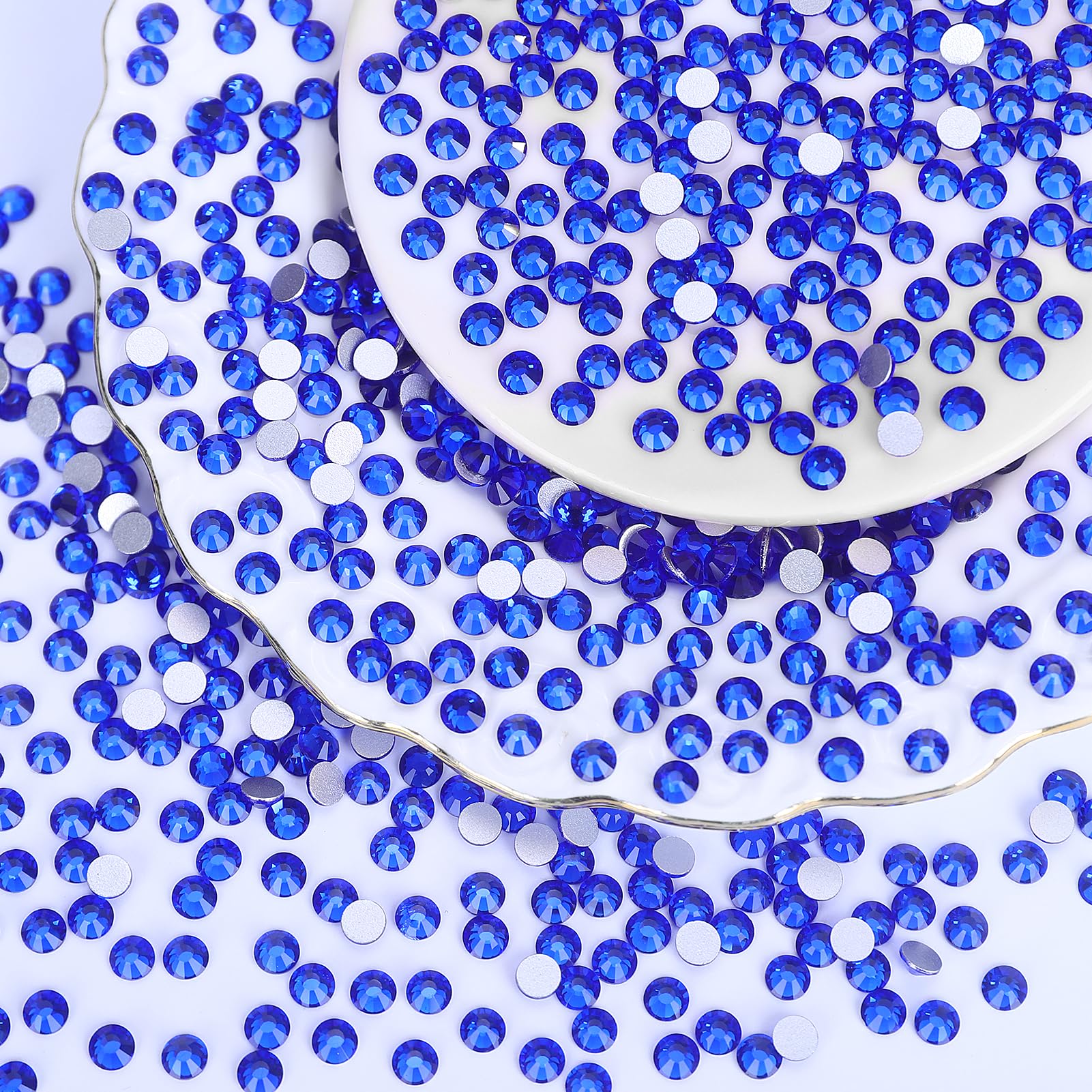 QPRETTY DU flat-back glass rhinestones close-up showing brilliant facets.