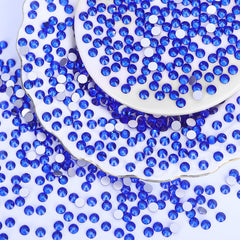 QPRETTY DU flat-back glass rhinestones close-up showing brilliant facets.
