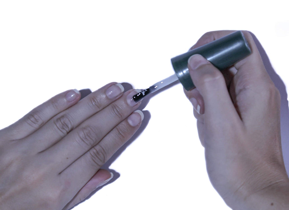 Quimica Alemana Nail Hardener packaging with usage directions.