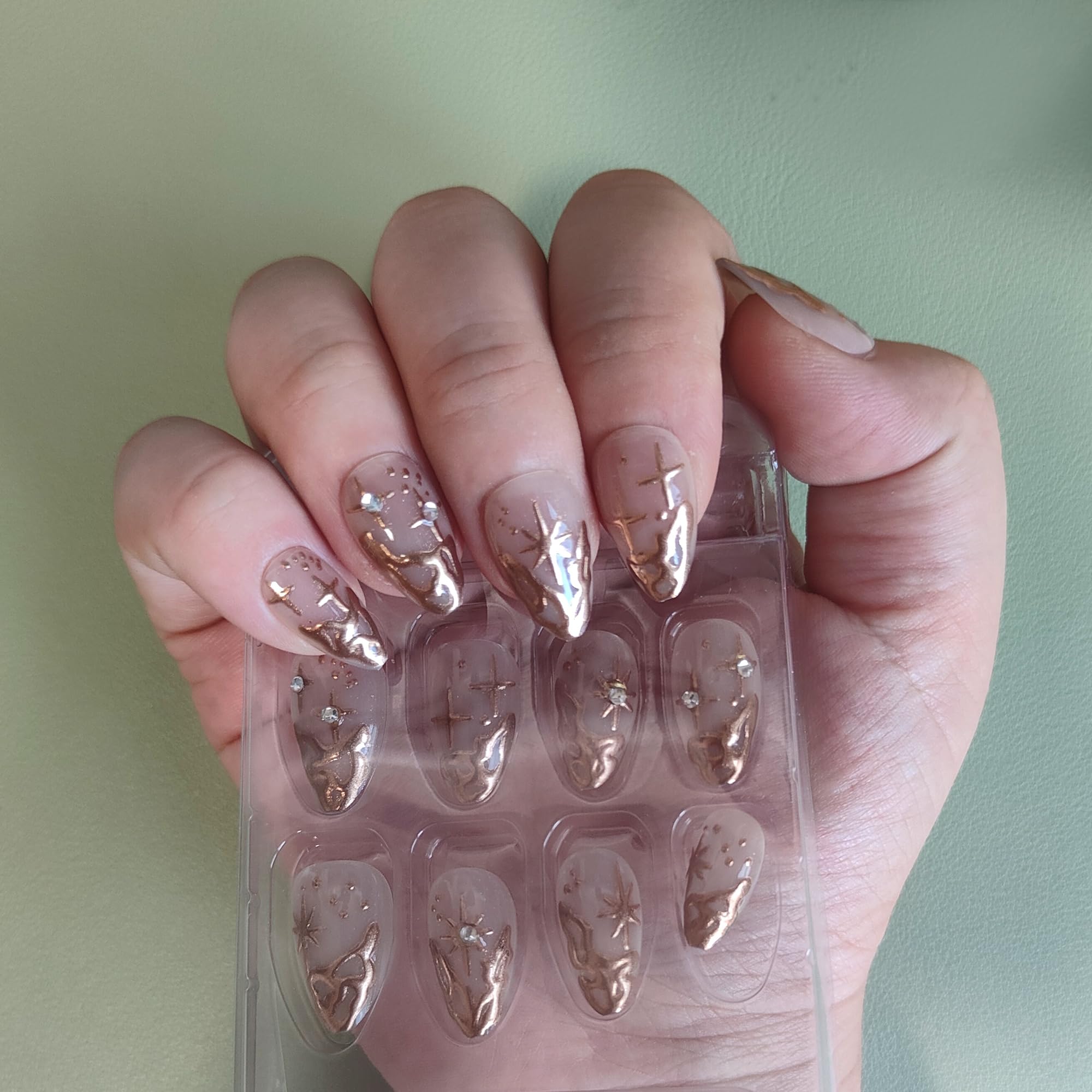 QZRUO Full cover acrylic nails for quick, salon-like manicure at home.