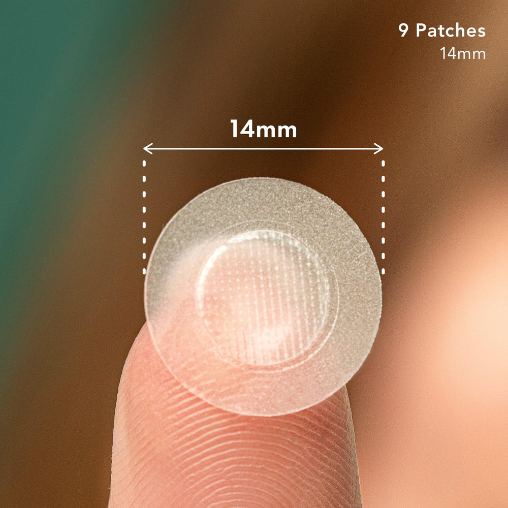 Rael hydrocolloid patch with tea tree oil for early-stage care.