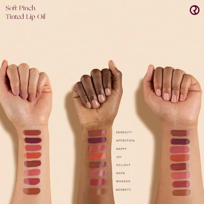 Rare Beauty Lip Oil Honesty application demonstrates lightweight glide and non-sticky comfort