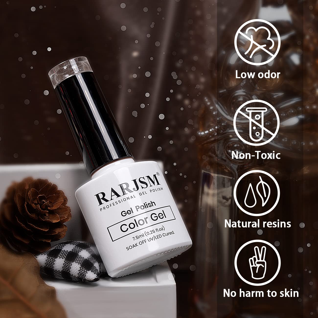 RARJSM manicure with glitter gel polish delivers dazzling shine.
