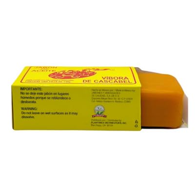 Snake Oil Rattlesnake Bar hydrating foam for daily use