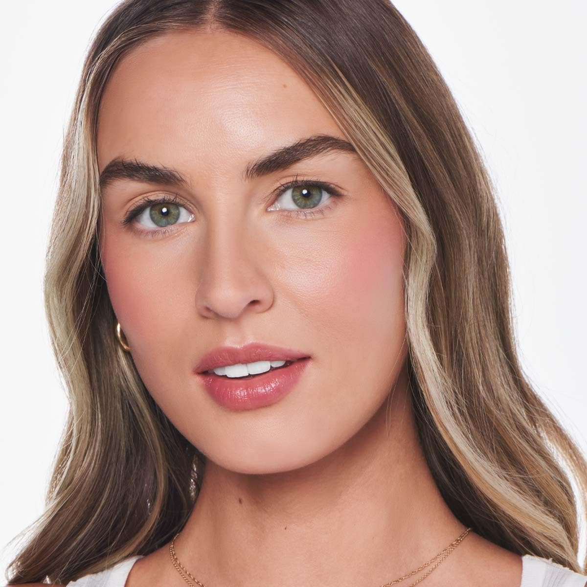 Ravie Beauty Endless Diffusion Baked Blush 98% natural origin ingredients for a gentle routine