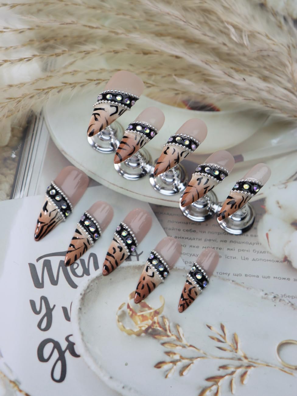 Rdntbeu leopard print press-on nails offering effortless salon-style elegance