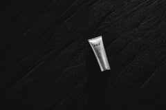 Hair definition shot demonstrates clear, defined styling with gel.