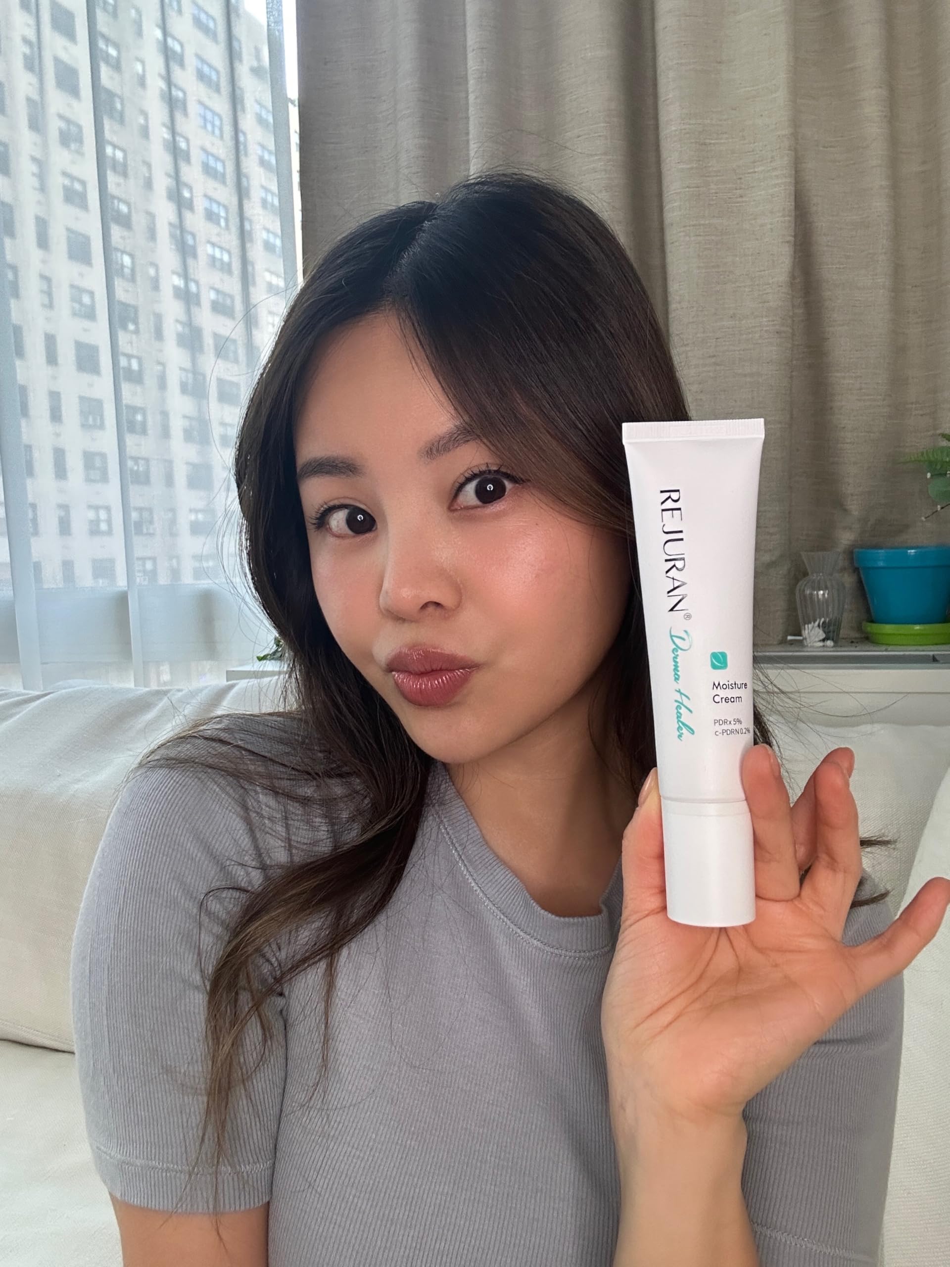 Sensitive skin patch test demonstrates non-irritating formula.