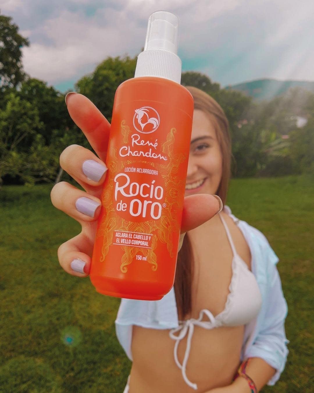 Sun exposure method demonstrated for outdoor lightening with Rocio de Oro.