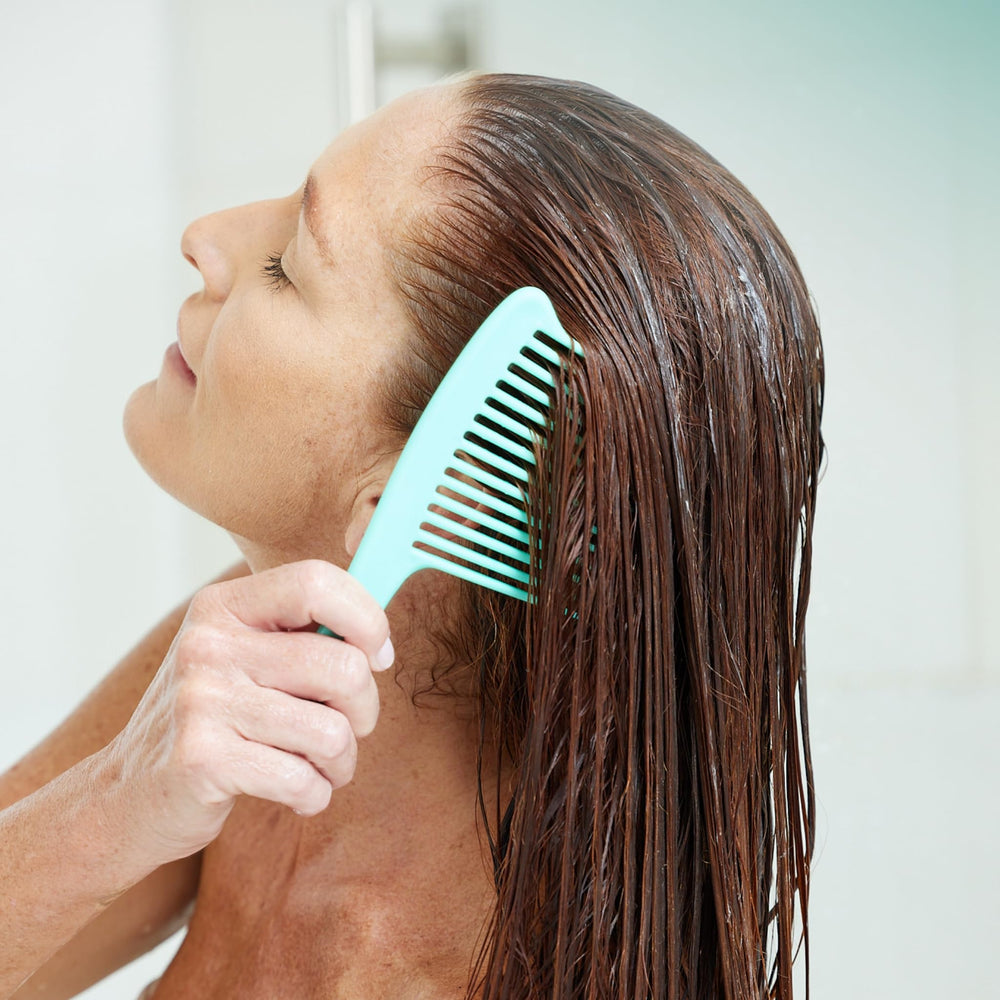 REVAIR Rejuvenating Conditioner shea butter ingredient icon emphasizes deep moisture