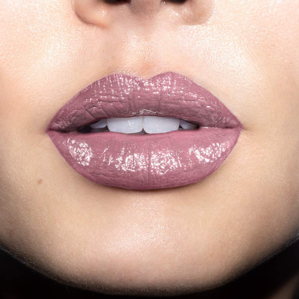 Creamy formula texture seen in close-up swatch highlights conditioning feel