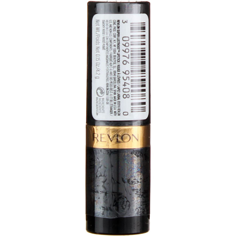 Lips wearing Smoky Rose during daytime look to enhance natural tone