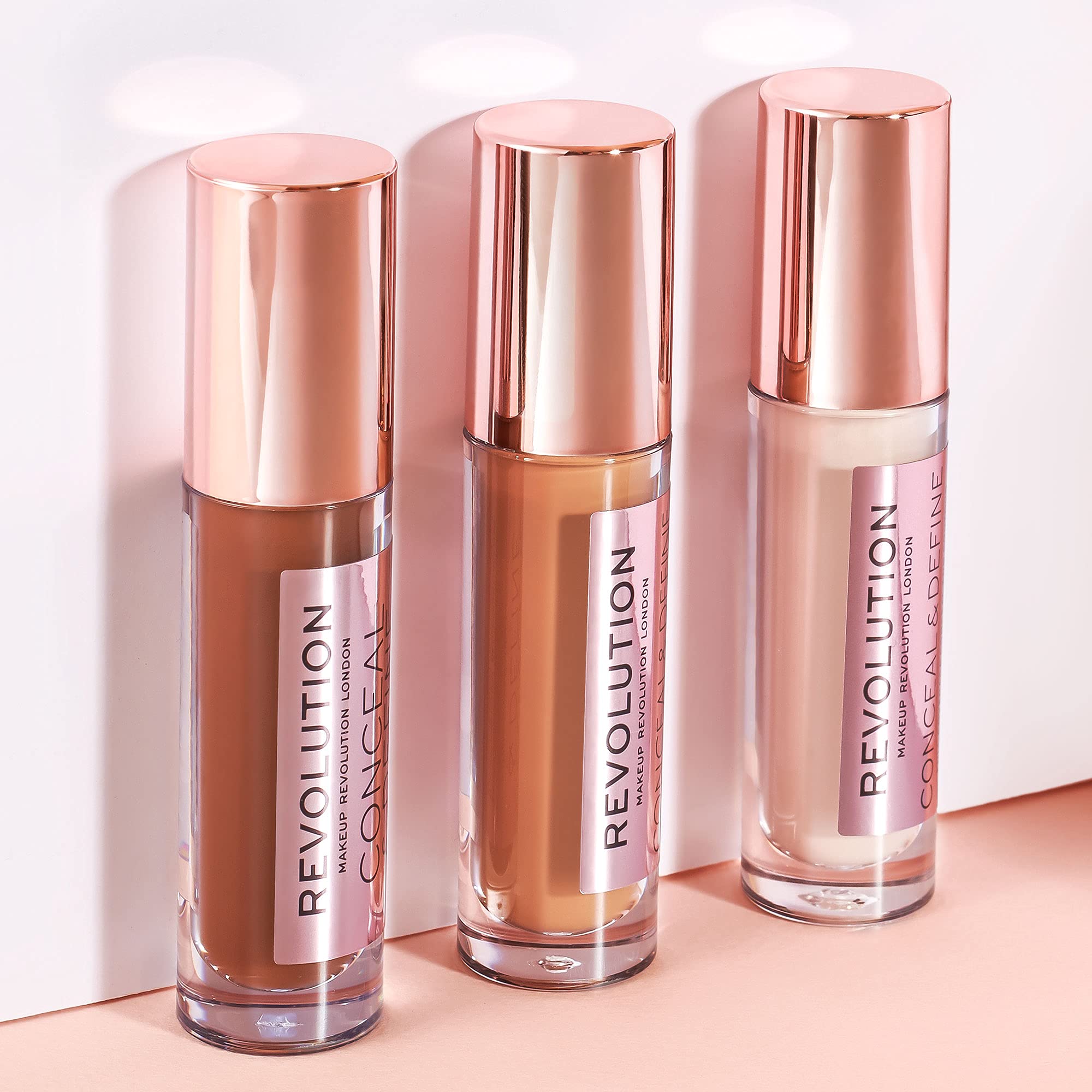 Crease-proof formula under eyes for smooth concealing